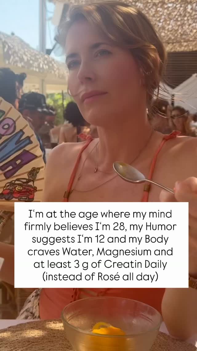 Instagram-Beitrag von Dr. Jennifer Peters mit einer humorvollen Textzeile über Wasser, Magnesium und Kreatin